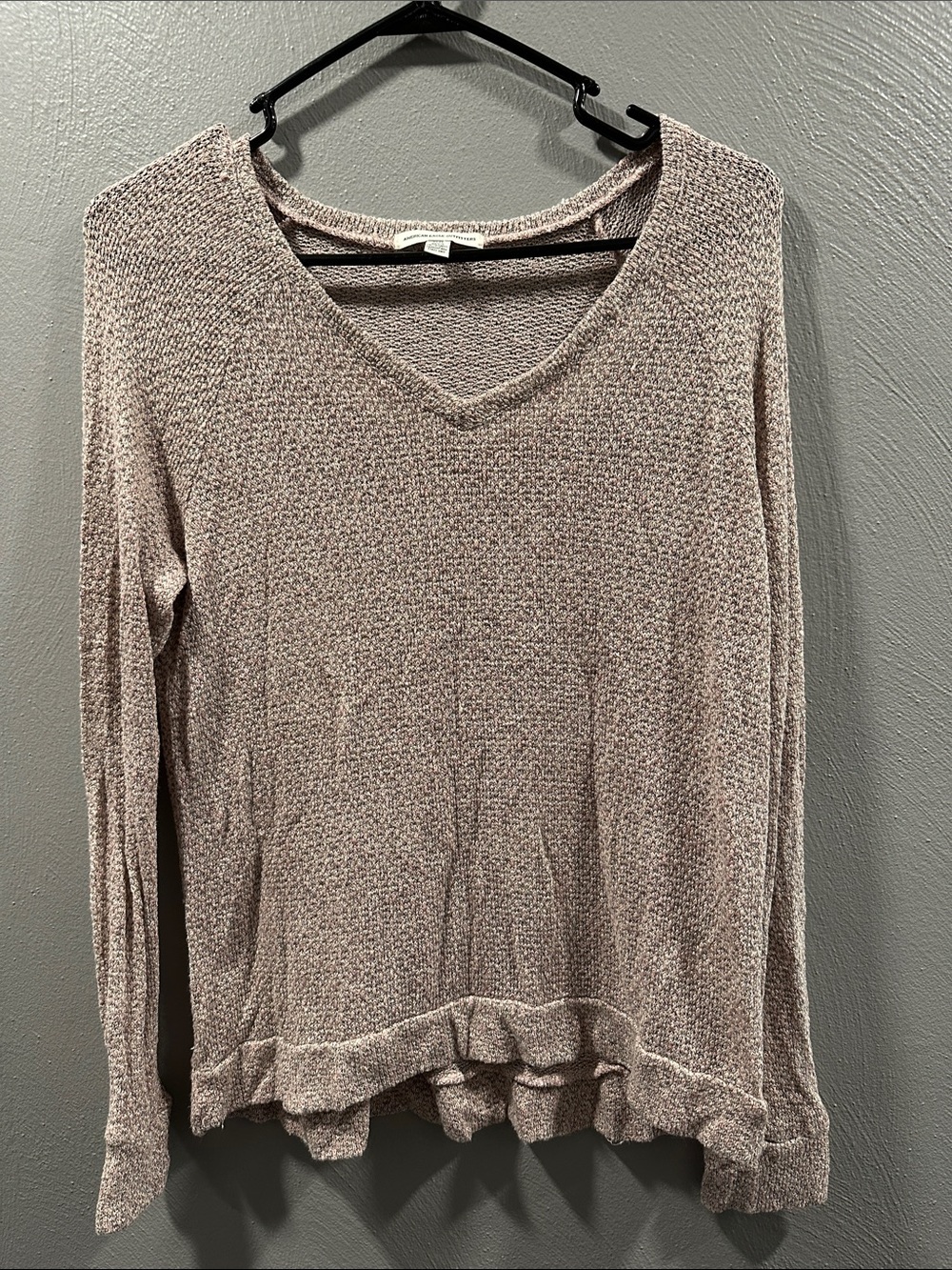 American Eagle Outfitters Light Mauve V-Neck Knit Top with Ruffle Hem